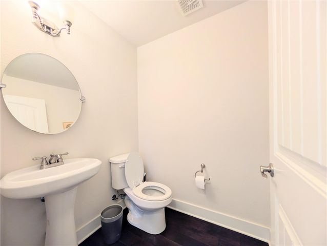 6800 Bay City BND, Austin, TX 78725