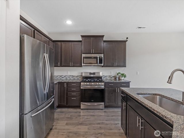 10311 Suncrest Boulevard, Granite Falls, WA 98252