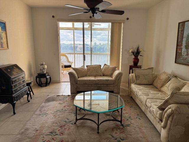 7715 Southampton Terrace 405, Tamarac, FL 33321