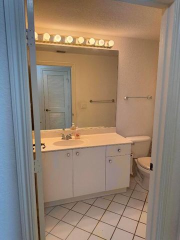 7715 Southampton Terrace 405, Tamarac, FL 33321