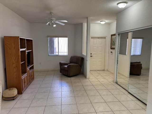 7715 Southampton Terrace 405, Tamarac, FL 33321