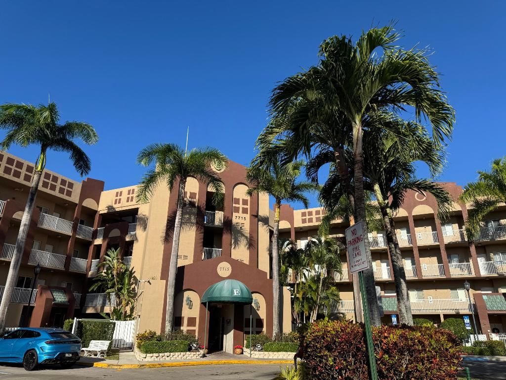 7715 Southampton Terrace 405, Tamarac, FL 33321