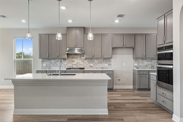 1709 Stinnett DR, Leander, TX 78641