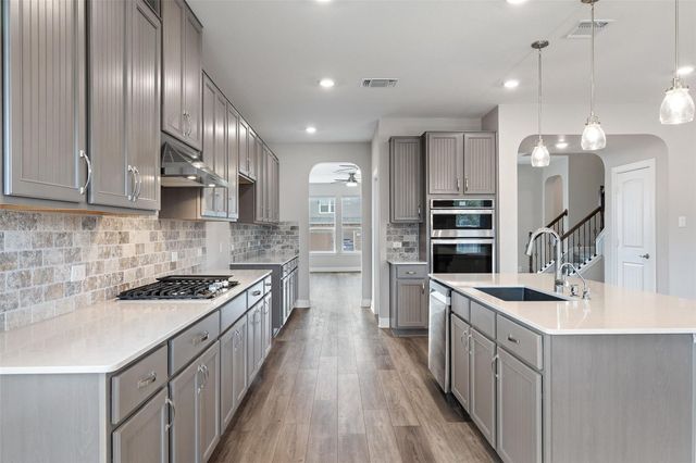 1709 Stinnett DR, Leander, TX 78641