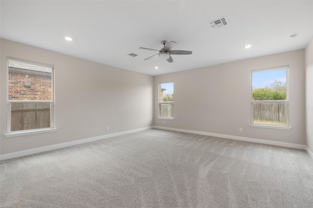 1709 Stinnett DR, Leander, TX 78641