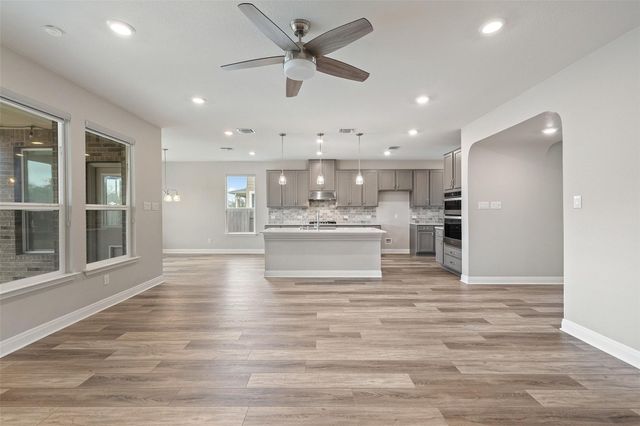 1709 Stinnett DR, Leander, TX 78641