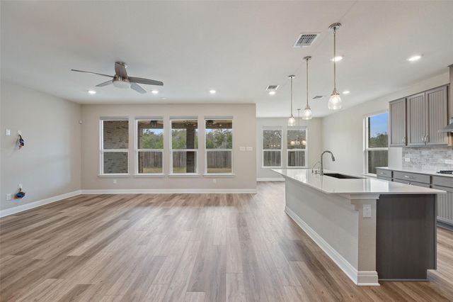 1709 Stinnett DR, Leander, TX 78641