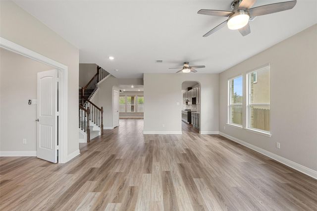 1709 Stinnett DR, Leander, TX 78641