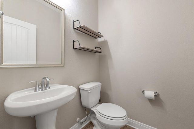 1709 Stinnett DR, Leander, TX 78641