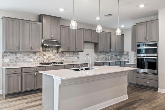 1709 Stinnett DR, Leander, TX 78641