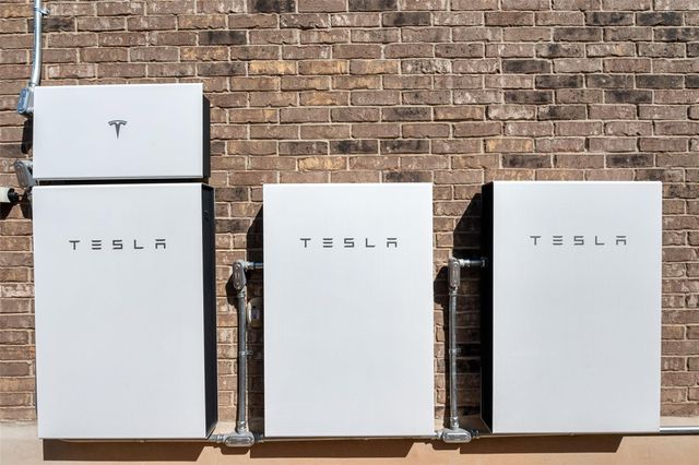 1709 Stinnett DR, Leander, TX 78641