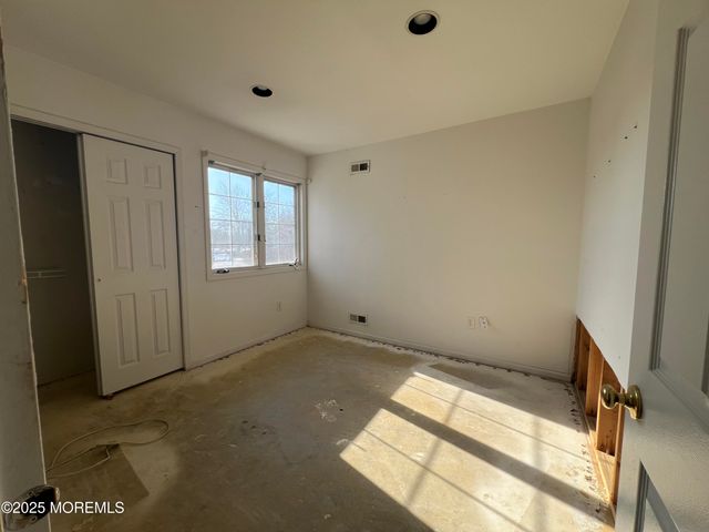 3 Winthrop Road, Monroe, NJ 08831