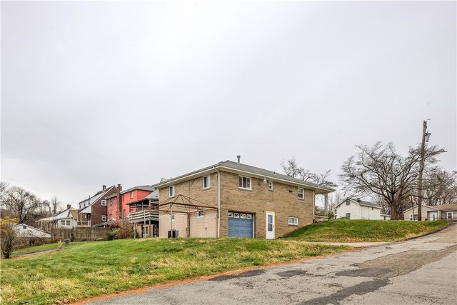 1101 Martin Ave, New Kensington, PA 15068