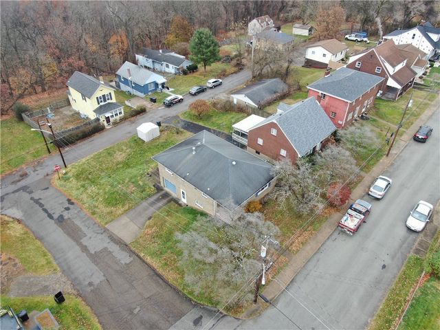 1101 Martin Ave, New Kensington, PA 15068