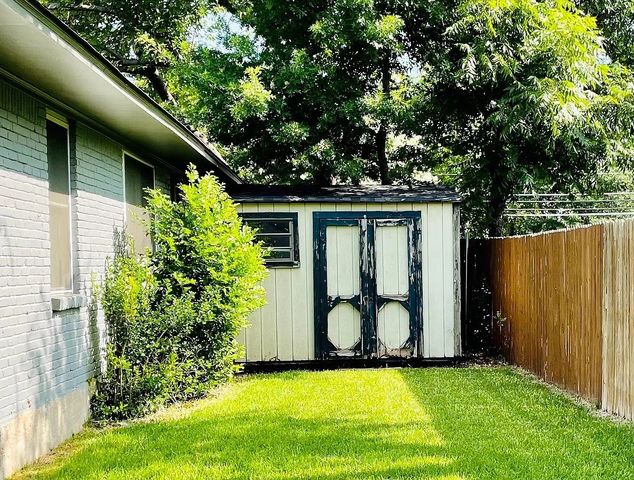 3152 Walnut Hill Lane, Dallas, TX 75229