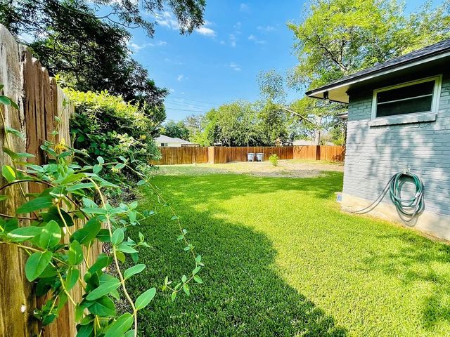 3152 Walnut Hill Lane, Dallas, TX 75229