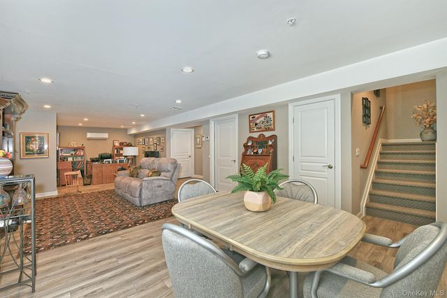 53 Winter Place 53, East Northport, NY 11731