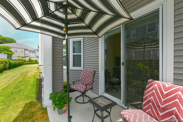 53 Winter Place 53, East Northport, NY 11731