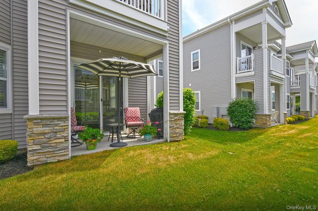53 Winter Place 53, East Northport, NY 11731
