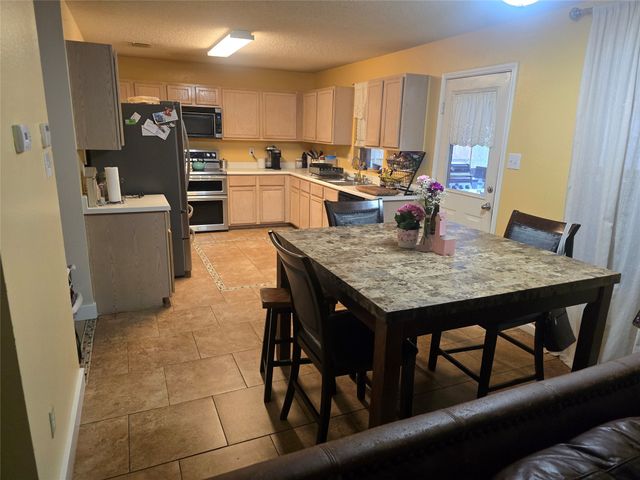 3813 Summer Hill Drive, Balch Springs, TX 75180