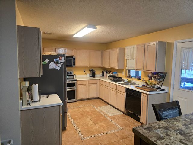 3813 Summer Hill Drive, Balch Springs, TX 75180