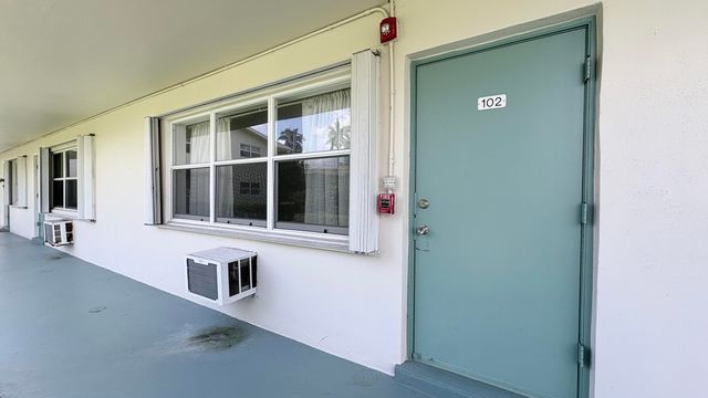 200 Horizon W 102, Boynton Beach, FL 33435