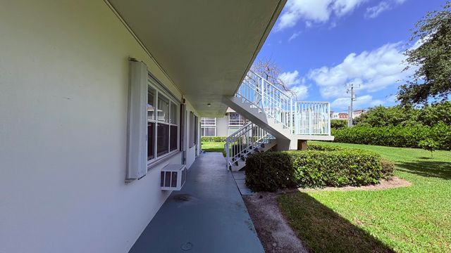 200 Horizon W 102, Boynton Beach, FL 33435