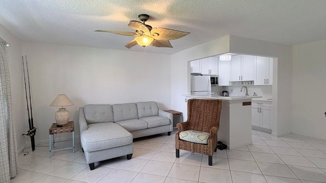 200 Horizon W 102, Boynton Beach, FL 33435