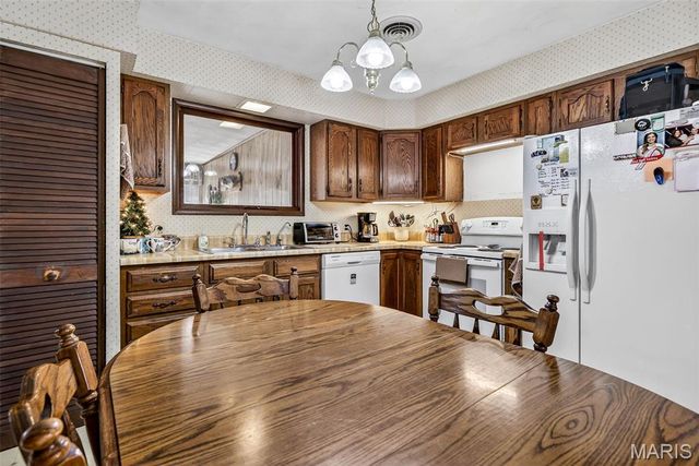 109 S Madison Street, Desloge, MO 63601