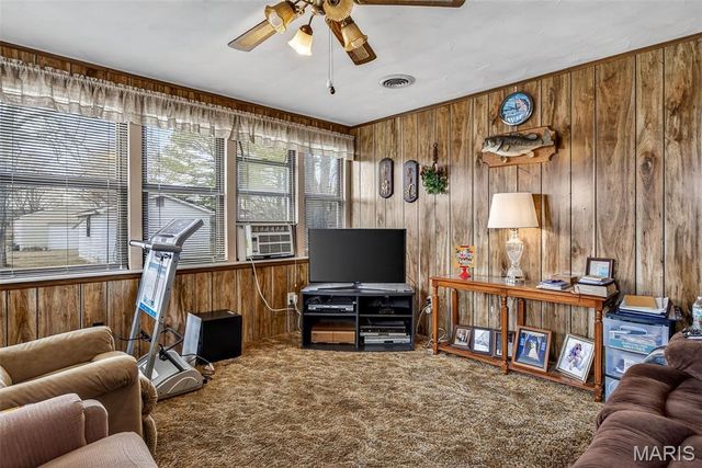 109 S Madison Street, Desloge, MO 63601