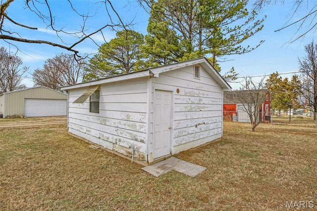 109 S Madison Street, Desloge, MO 63601