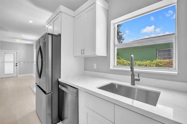 421 NW 59th St, Miami, FL 33127