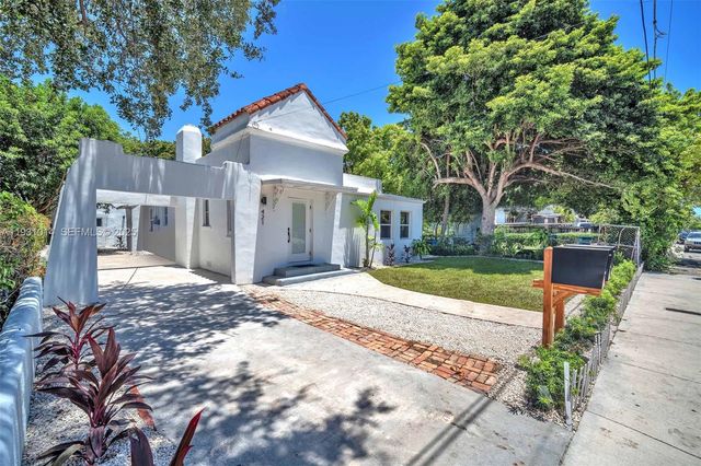 421 NW 59th St, Miami, FL 33127