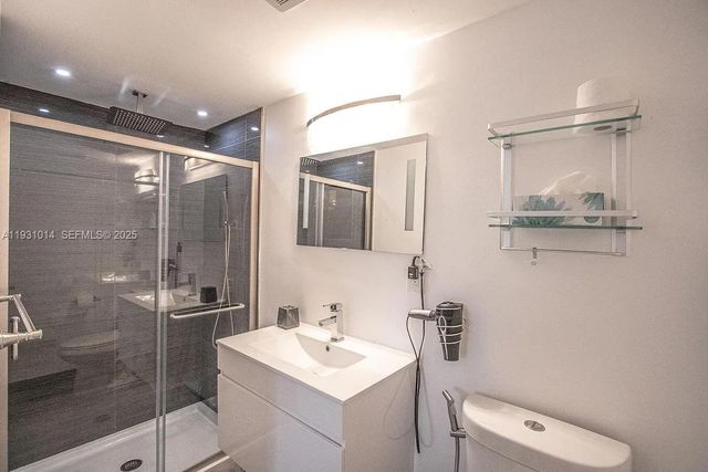 421 NW 59th St, Miami, FL 33127