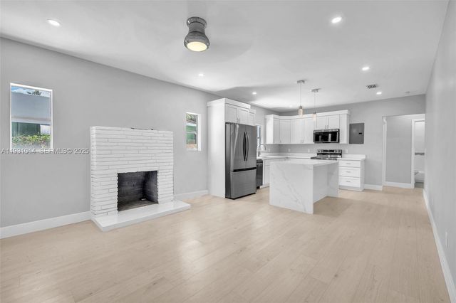 421 NW 59th St, Miami, FL 33127