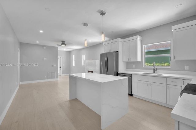 421 NW 59th St, Miami, FL 33127