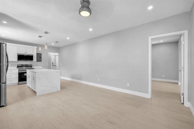 421 NW 59th St, Miami, FL 33127