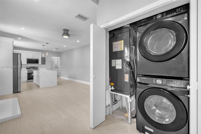 421 NW 59th St, Miami, FL 33127