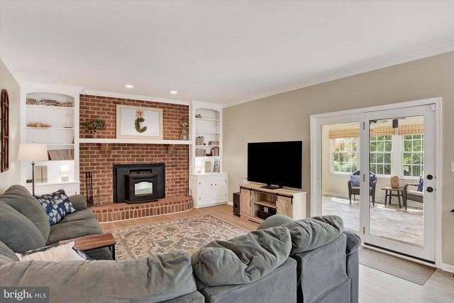 2418 HIGHLAND CIR, Harrisburg, PA 17112