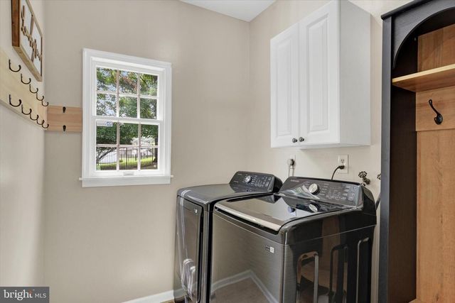 2418 HIGHLAND CIR, Harrisburg, PA 17112