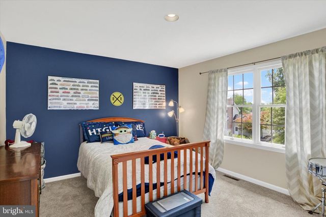 2418 HIGHLAND CIR, Harrisburg, PA 17112