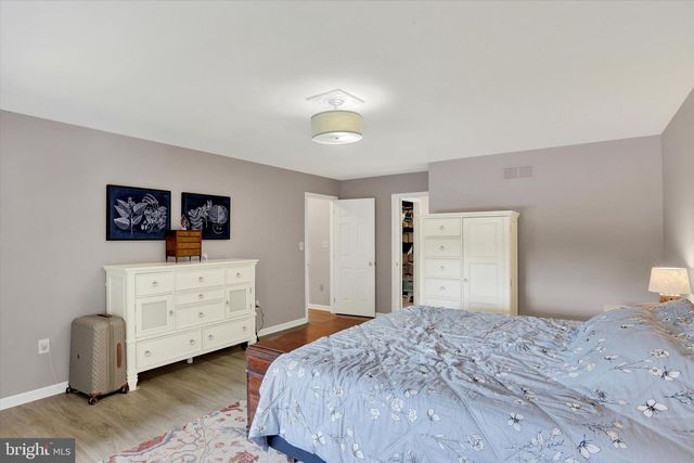 2418 HIGHLAND CIR, Harrisburg, PA 17112