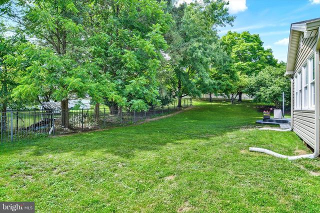 2418 HIGHLAND CIR, Harrisburg, PA 17112