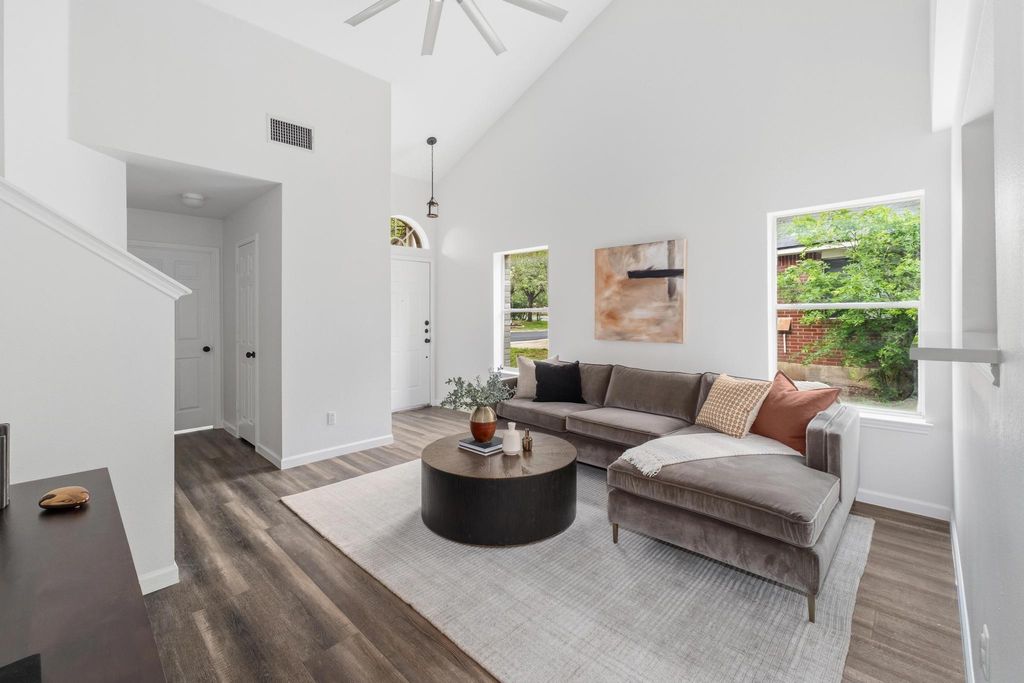 11207 Canterbury Tales LN, Austin, TX 78748