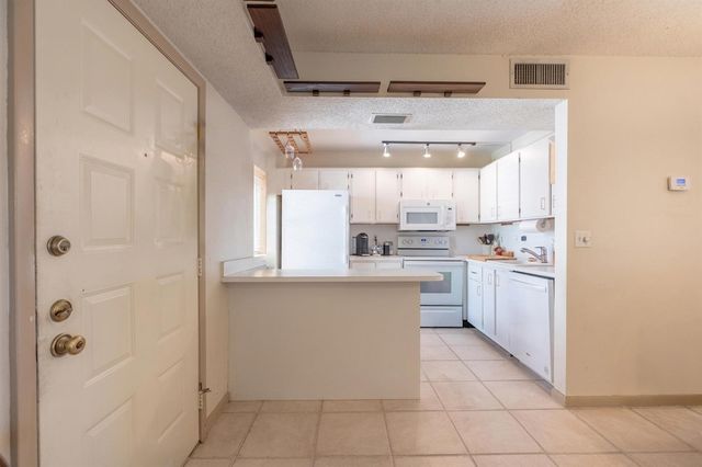 9819 NW 3rd Court 3, Plantation, FL 33324