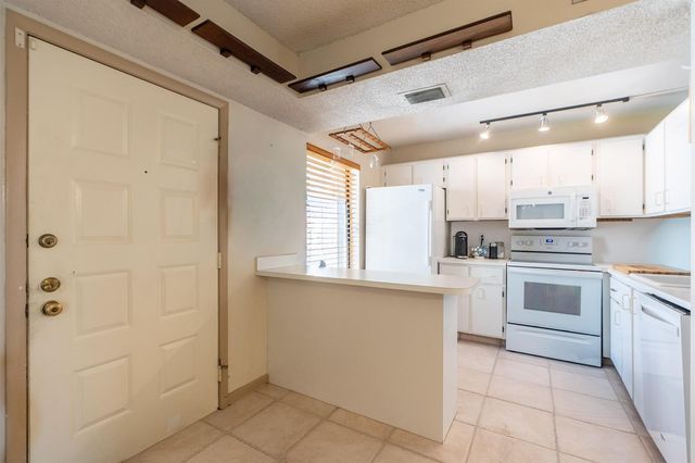 9819 NW 3rd Court 3, Plantation, FL 33324