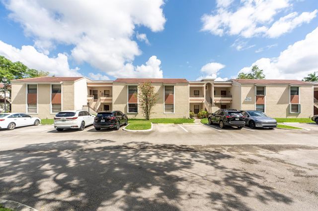9819 NW 3rd Court 3, Plantation, FL 33324