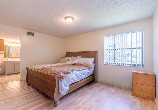 9819 NW 3rd Court 3, Plantation, FL 33324