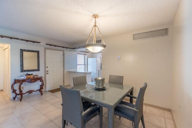 9819 NW 3rd Court 3, Plantation, FL 33324