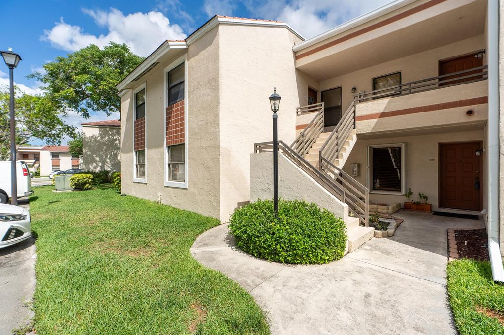 9819 NW 3rd Court 3, Plantation, FL 33324